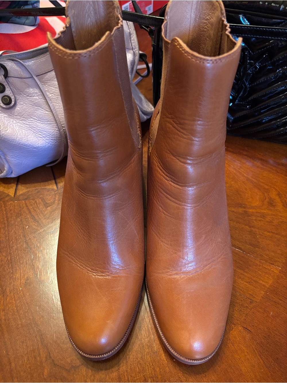 Madewell women’s Tan Leather Chelsea Ankle Boots size 9